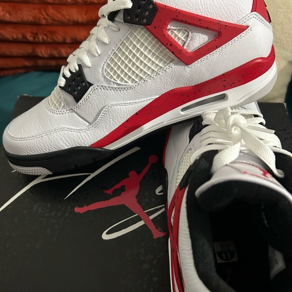 Air Jordan Retro 4 - Picture 4 of 6